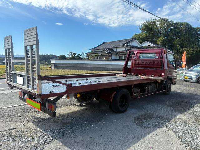 Isuzu Elf 8