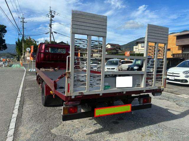 Isuzu Elf 11