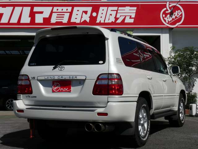 Toyota Land Cruiser 100 9