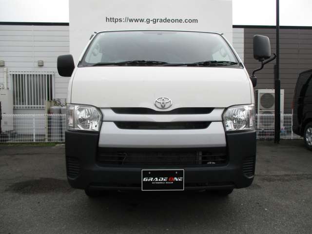 Toyota Regius Ace 2