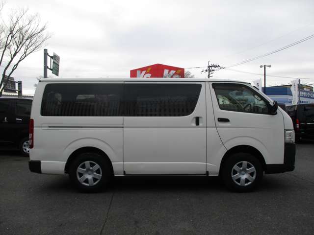 Toyota Regius Ace 5