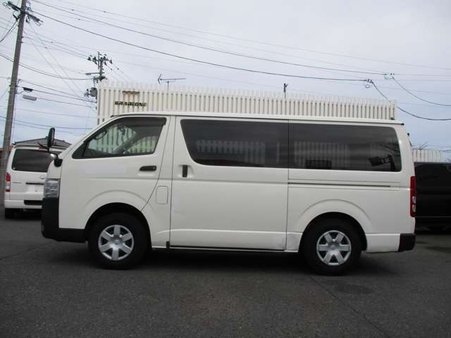 Toyota Regius Ace 9