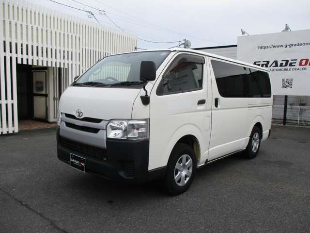Toyota Regius Ace 10