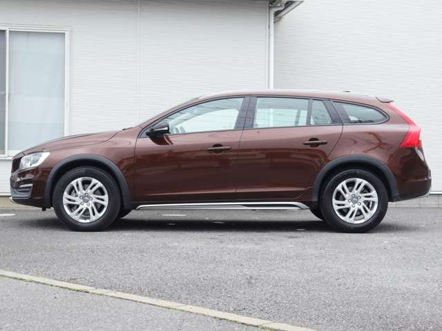 Volvo V60 Cross Country 11