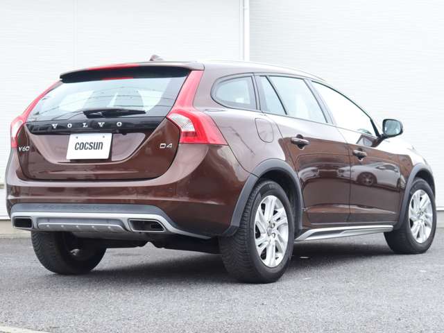 Volvo V60 Cross Country 8