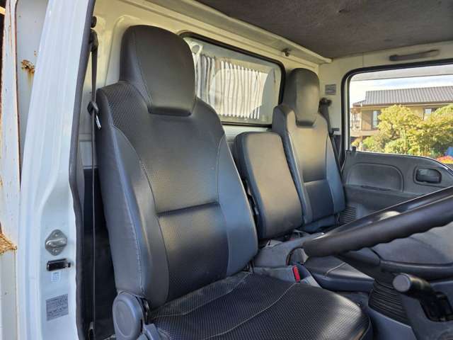 Isuzu Elf 5