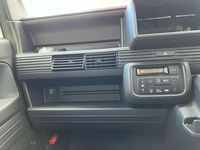 Honda N-VAN 13