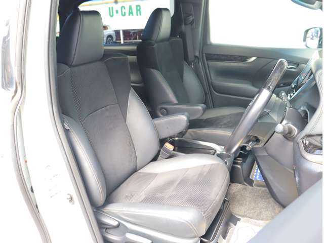 Toyota Alphard 8