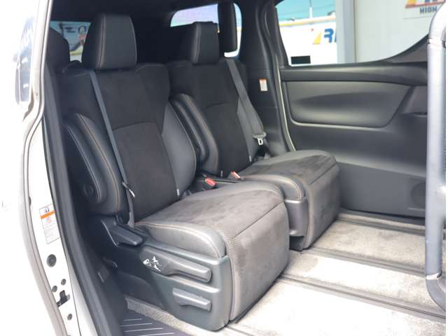 Toyota Alphard 10