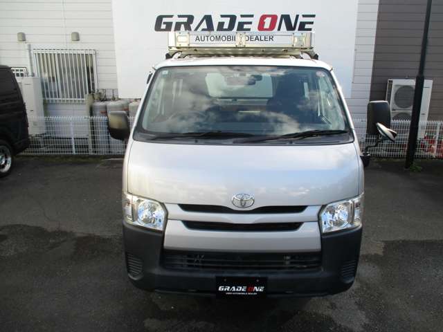 Toyota Regius Ace 3