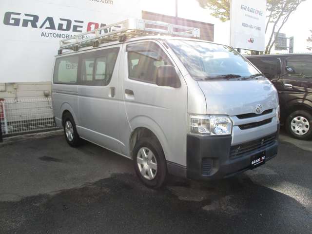 Toyota Regius Ace 4