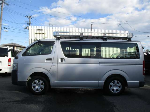 Toyota Regius Ace 9