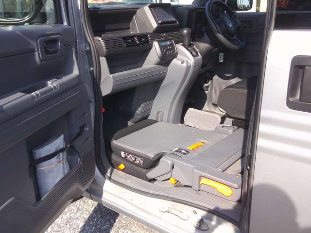 Honda N-VAN 8