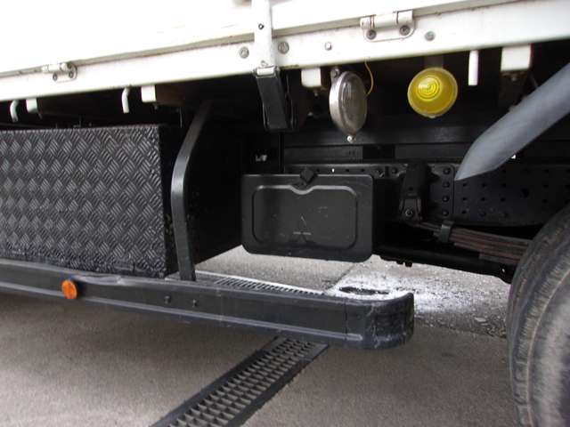 Mitsubishi Fuso Canter 12