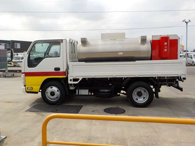 Isuzu Elf 2