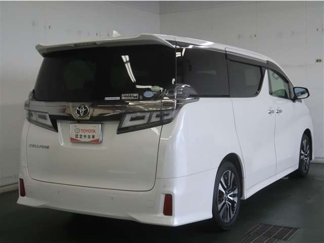 Toyota Vellfire 7