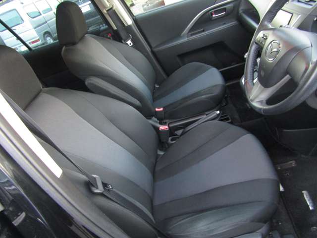Mazda Premacy 8