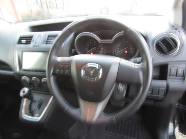Mazda Premacy 9