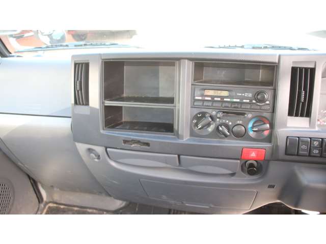 Isuzu Elf 11