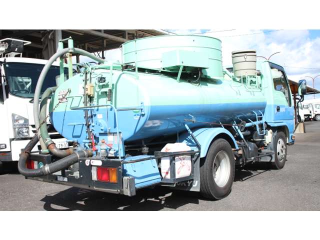 Isuzu Elf 3