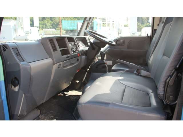 Isuzu Elf 9