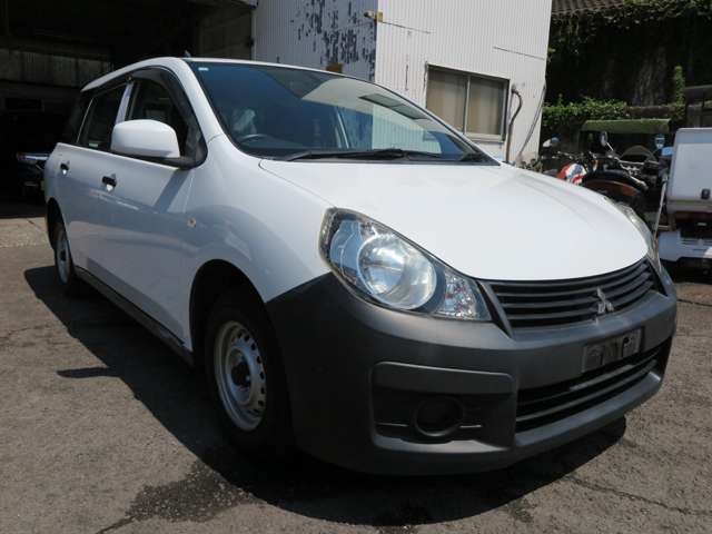 Mitsubishi ランサーカーゴ 3