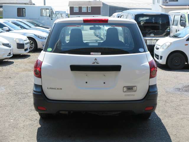 Mitsubishi ランサーカーゴ 5