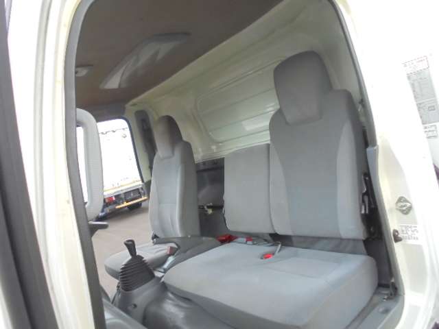 Isuzu Elf 4