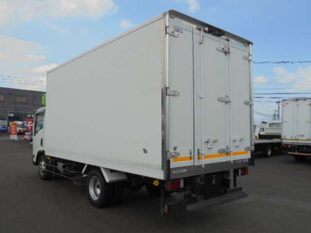 Isuzu Elf 6