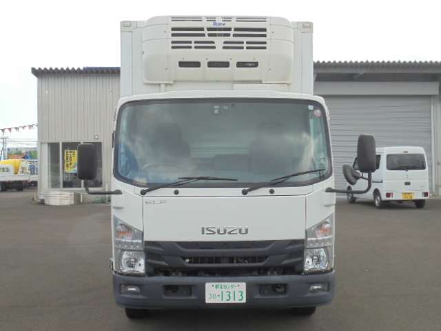 Isuzu Elf 7