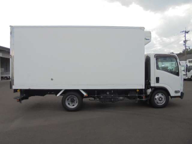 Isuzu Elf 9