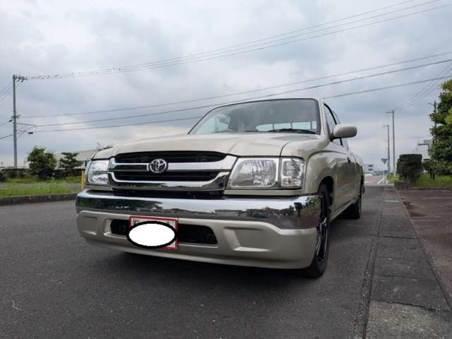 Toyota Hilux 2