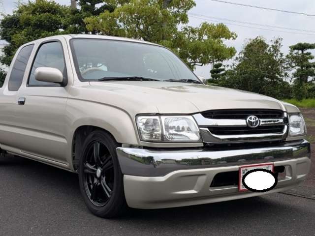Toyota Hilux 4