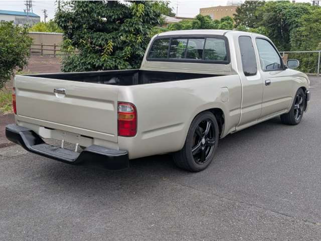 Toyota Hilux 8