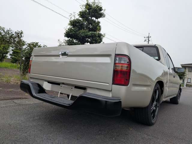 Toyota Hilux 9