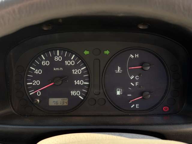 Mazda Bongo Truck 4