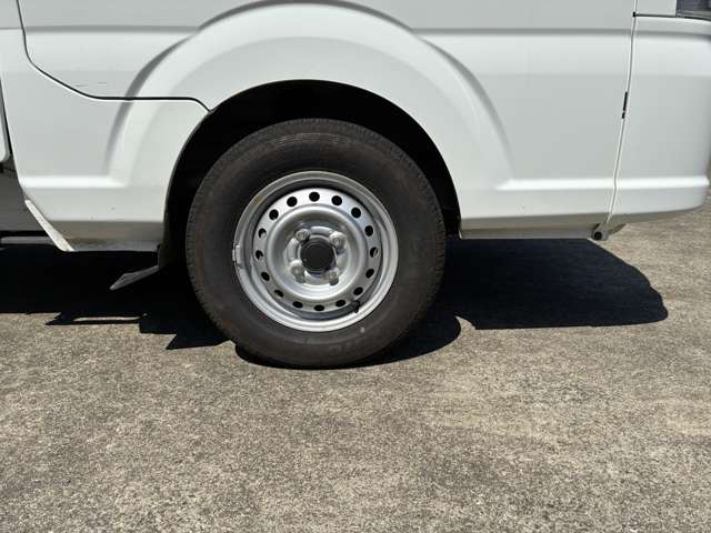 Nissan NT100 Clipper 11