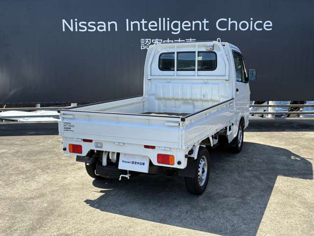 Nissan NT100 Clipper 3