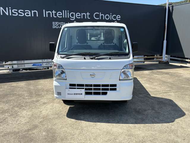 Nissan NT100 Clipper 6