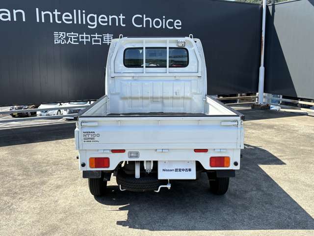 Nissan NT100 Clipper 7