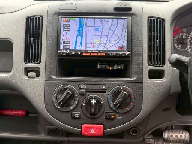 Nissan AD 11