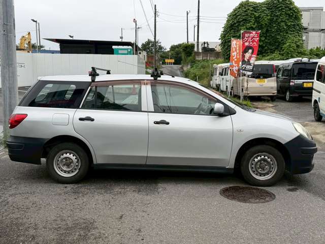 Nissan AD 4