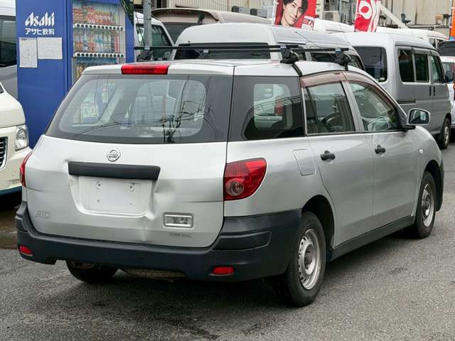 Nissan AD 8