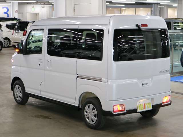 Daihatsu Atrai 11