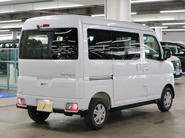 Daihatsu Atrai 6