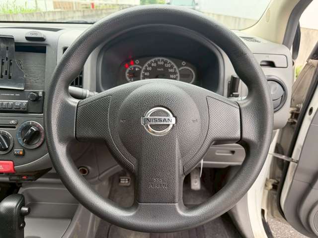 Nissan AD 11