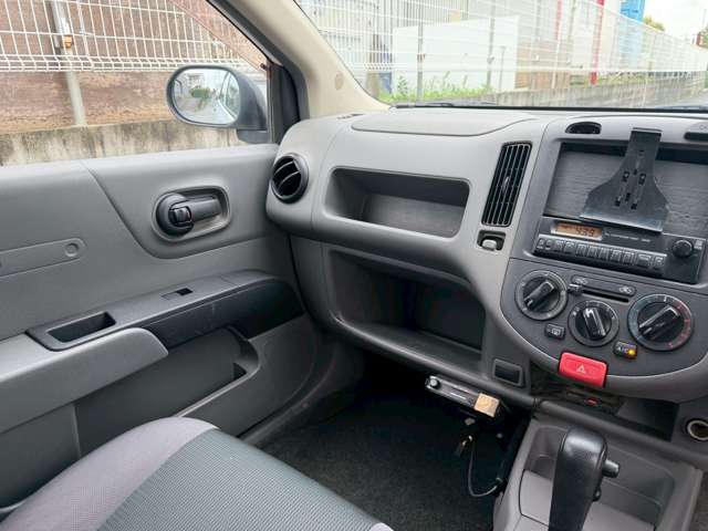 Nissan AD 10