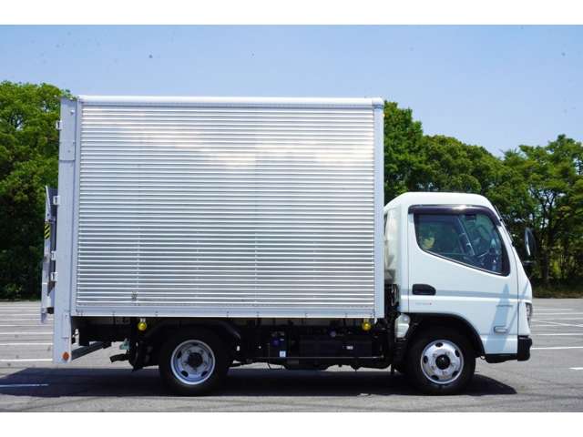 Mitsubishi Fuso Canter 7