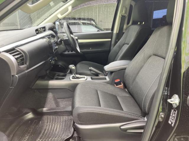 Toyota Hilux 9