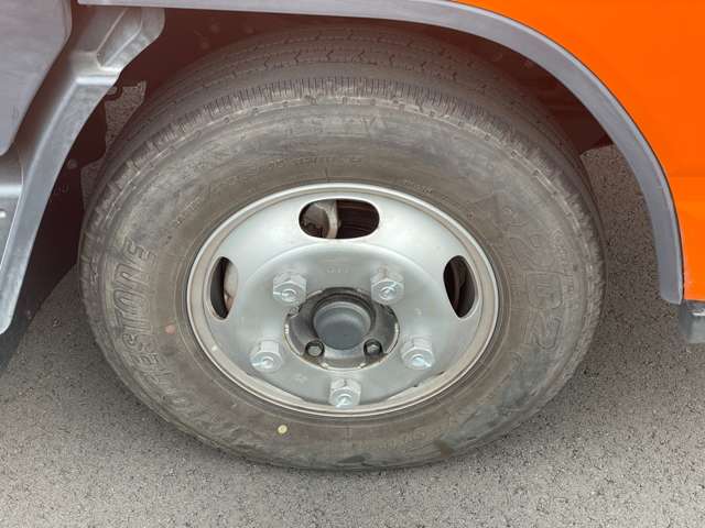 Mitsubishi Fuso Canter 11